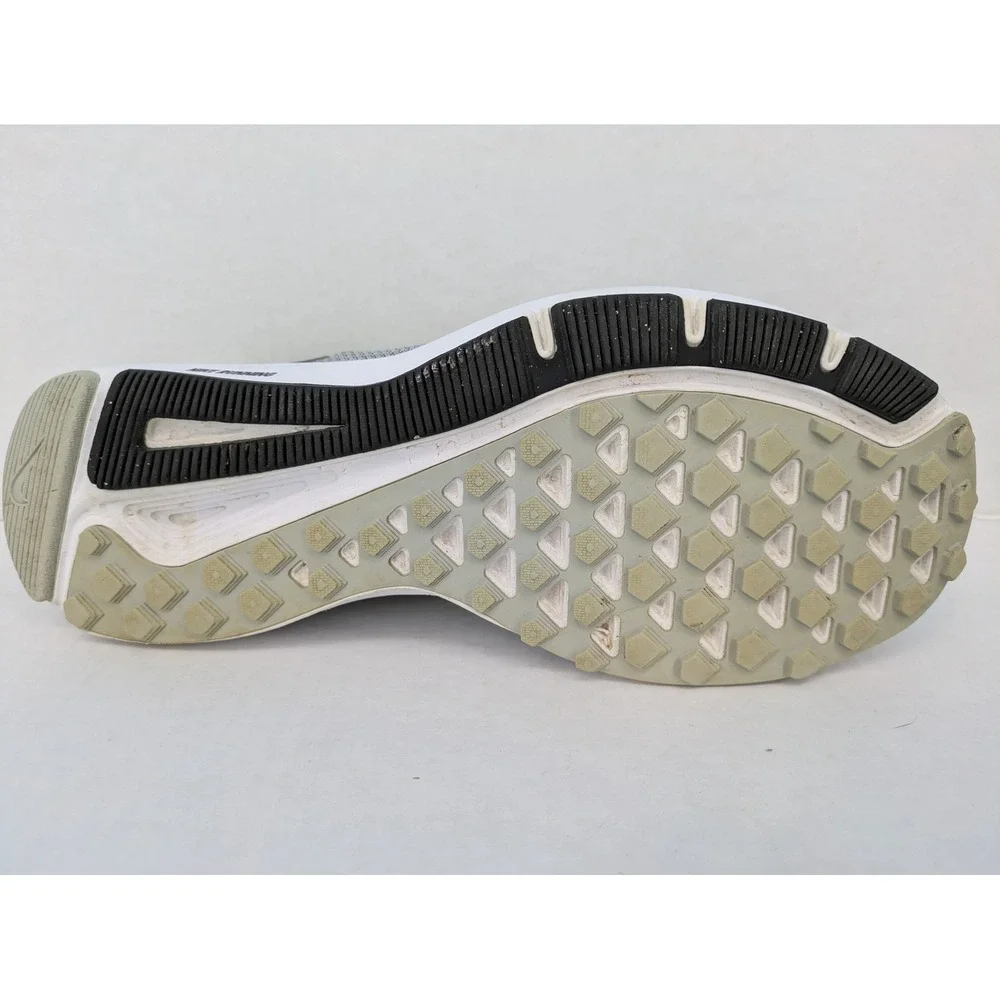 Nike Quest Women 7.5 Green White Volt‎ Gray Running Shoes AA7412-008 Sneakers